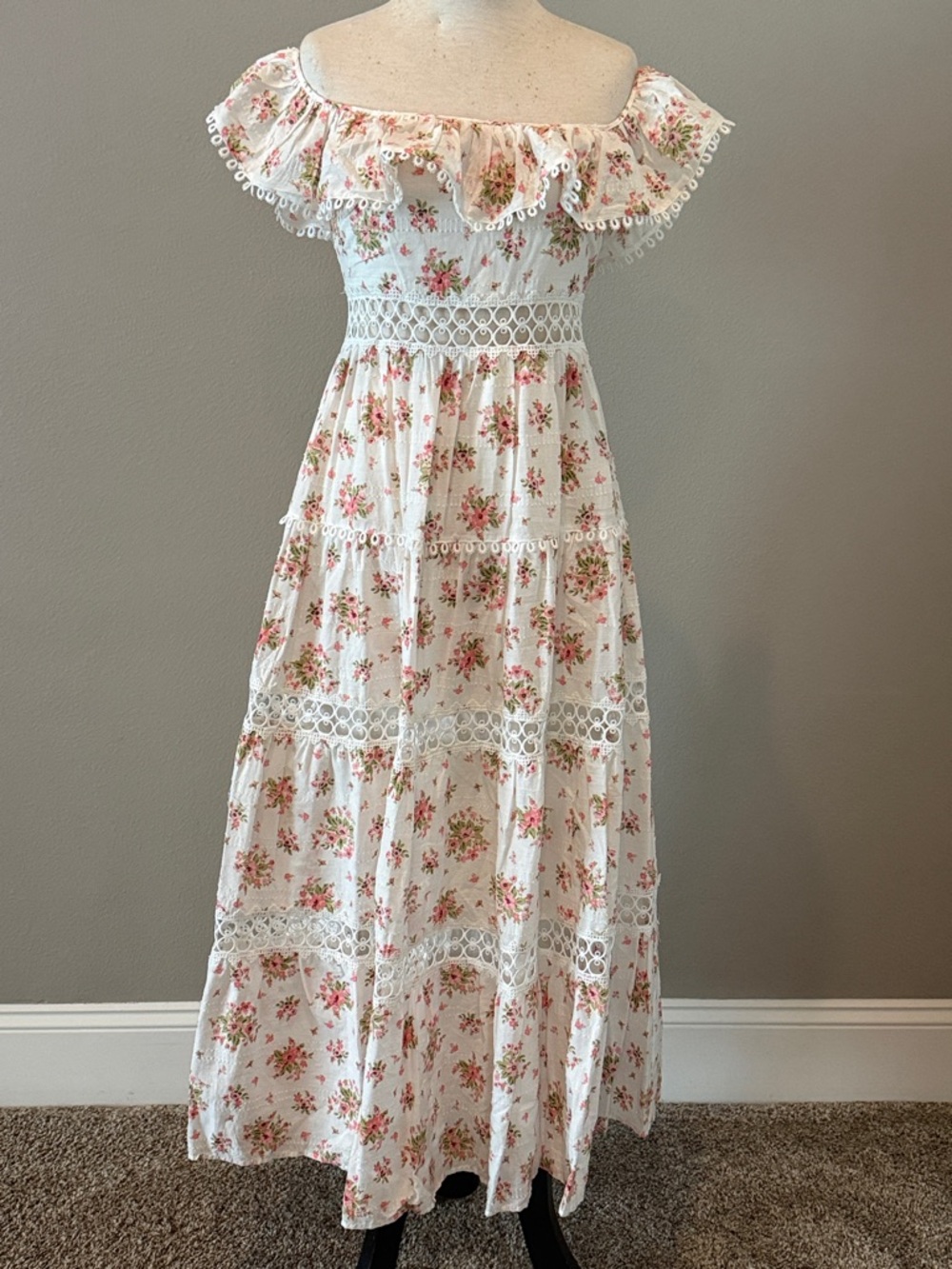 Floral Off-Shoulder Maxi Dress in White with Pink Roses